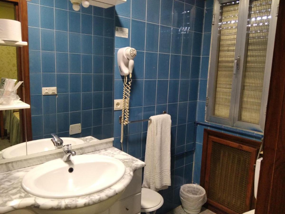 Restaurante & Hostal El Volante Moraleja Kültér fotó